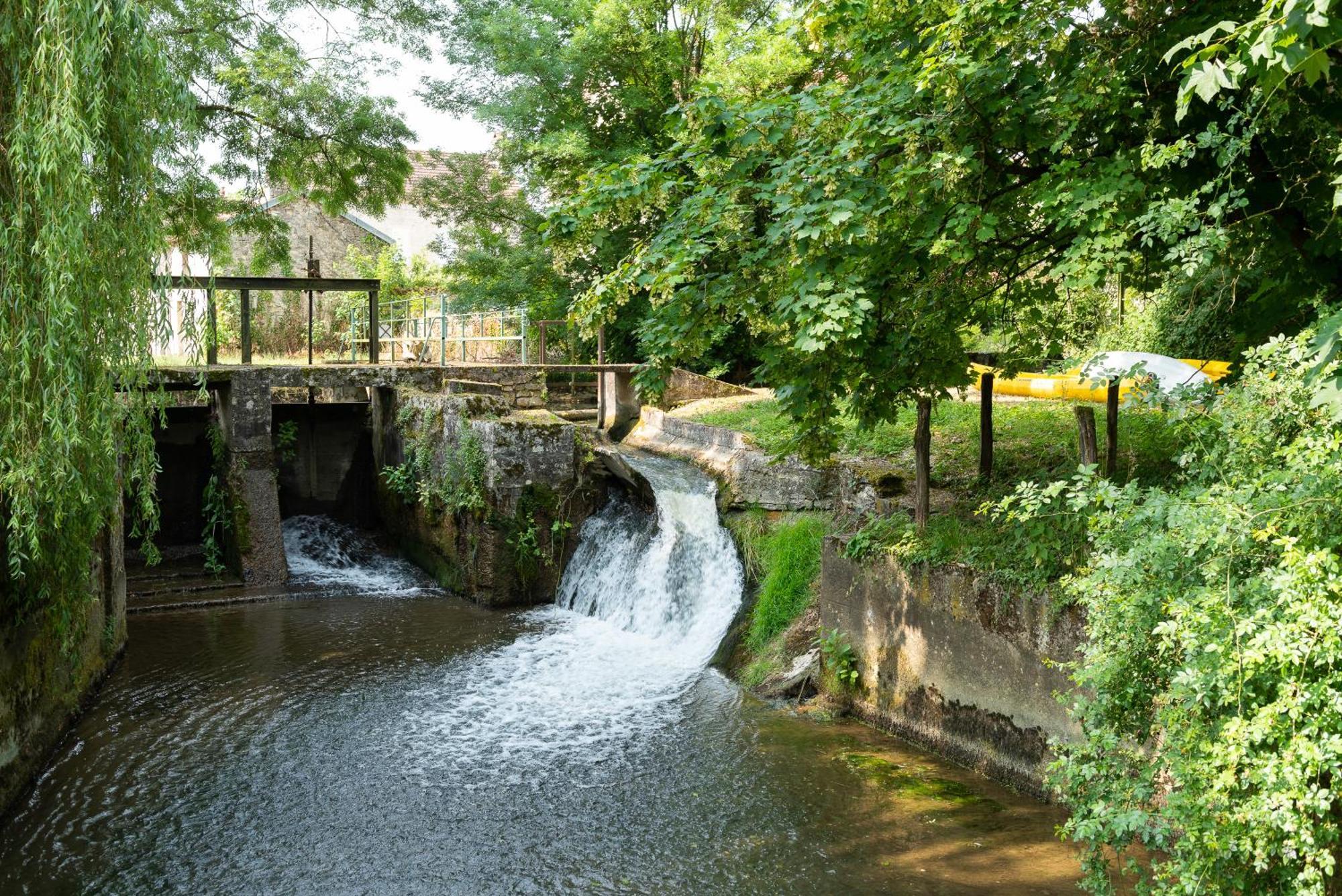 Du Moulin