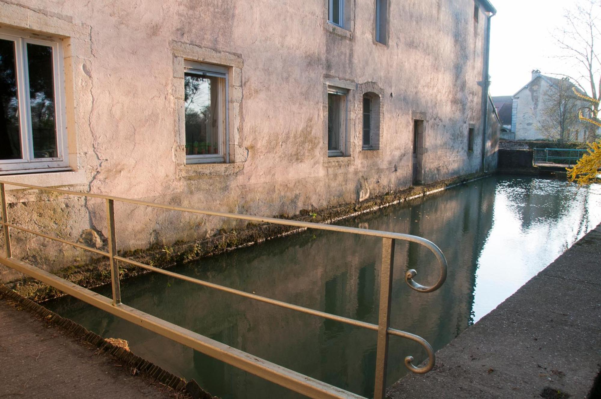 Privatunterkunft Independante Dans Le Moulin Pouilly-sur-Vingeanne